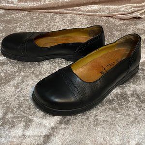 Footprints by Birkenstock black flats 40